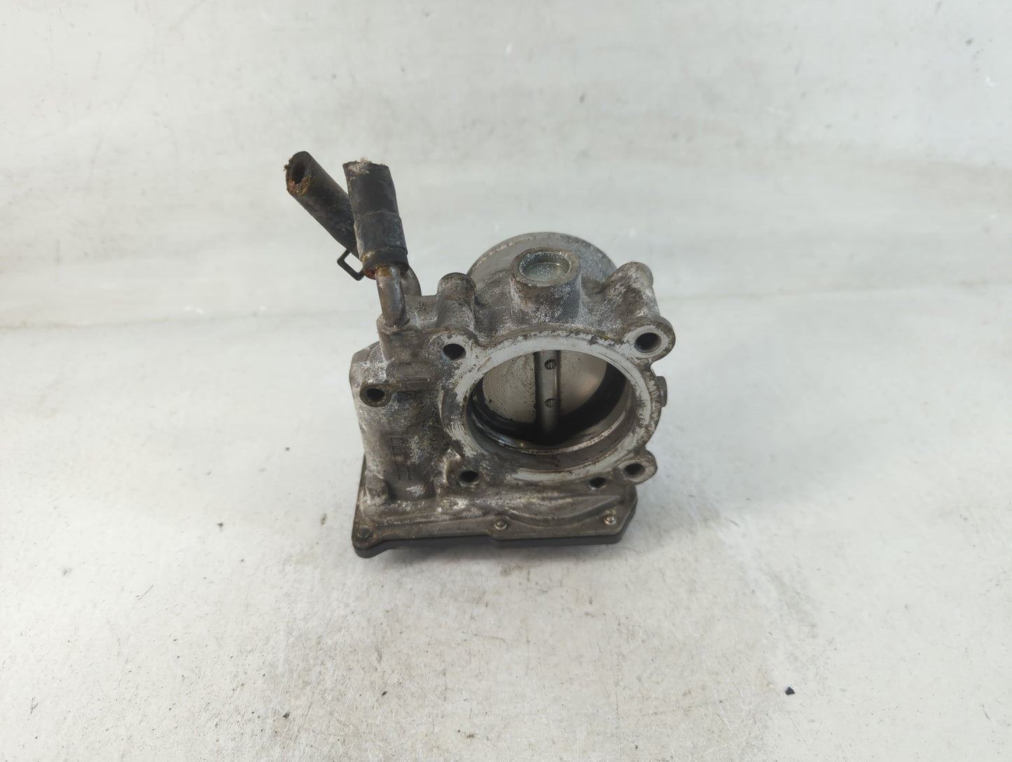 2011-2020 Hyundai Elantra Throttle Body P/N:35100-2E000 Fits Fits 2011 2012 2013 2014 2015 2016 2017 2018 2019 2020 2021 OEM