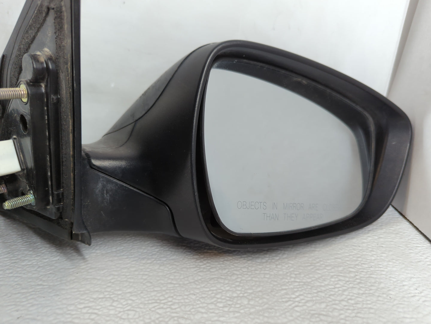 2014-2016 Hyundai Elantra Passenger Side View Mirror - Right Door Mirror OEM Used - Oemusedautoparts1.com