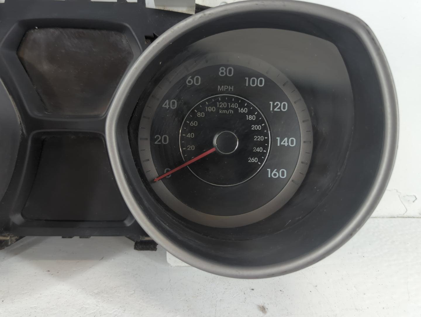 2014-2016 Hyundai Elantra Instrument Cluster Speedometer Gauges Fits Fits 2014 2015 2016 OEM Used Auto Parts - Oemusedautopa