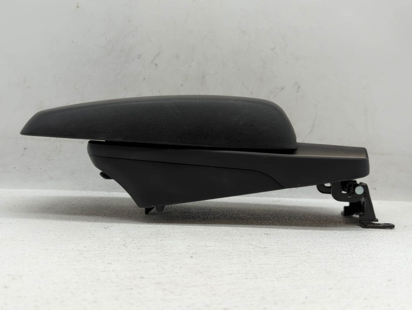 2014 Hyundai Elantra Coupe Center Console Armrest Cover Lid - Oemusedautoparts1.com