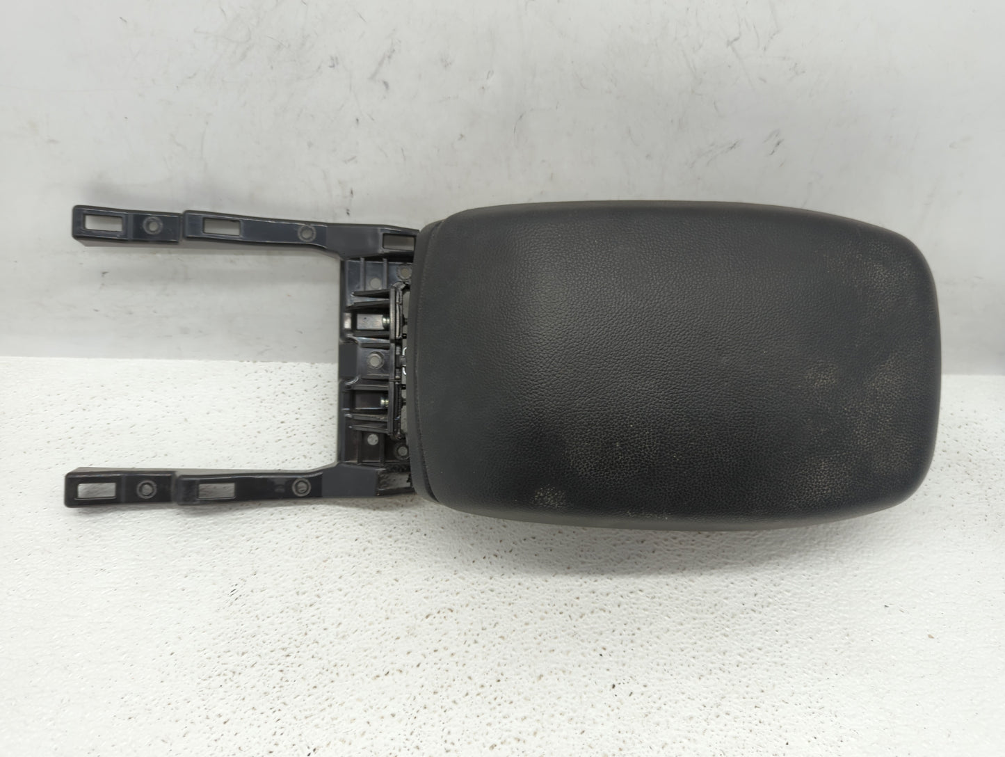 2014 Hyundai Elantra Gt Center Console Armrest Cover Lid - Oemusedautoparts1.com