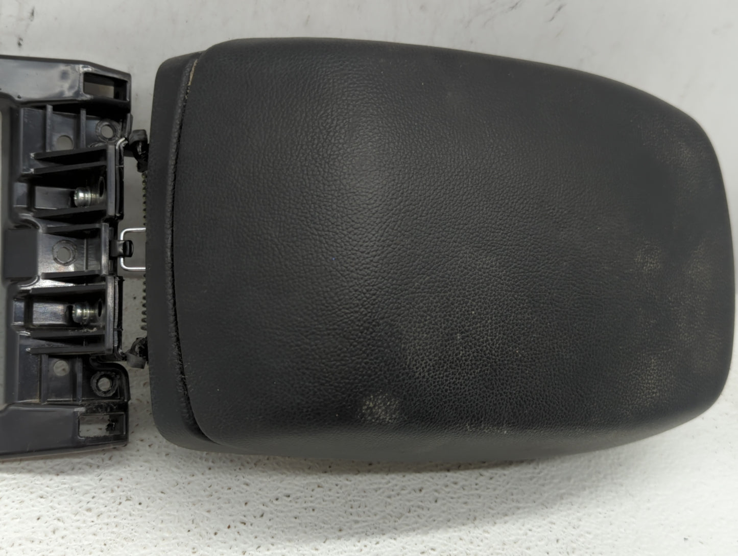 2014 Hyundai Elantra Gt Center Console Armrest Cover Lid - Oemusedautoparts1.com