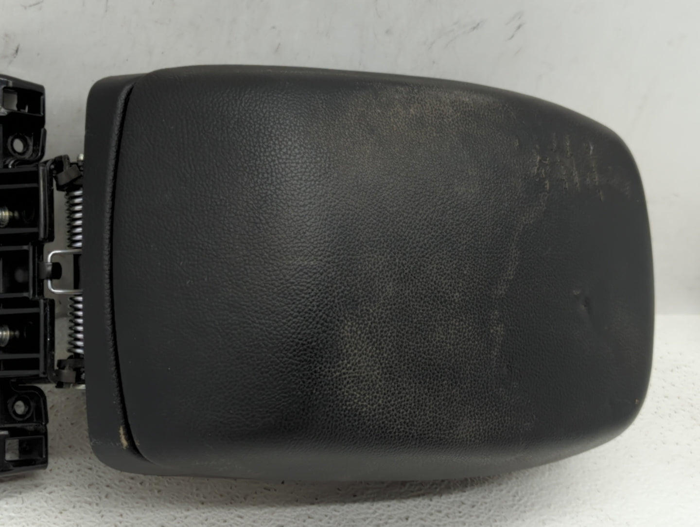 2014 Hyundai Elantra Gt Center Console Armrest Cover Lid - Oemusedautoparts1.com
