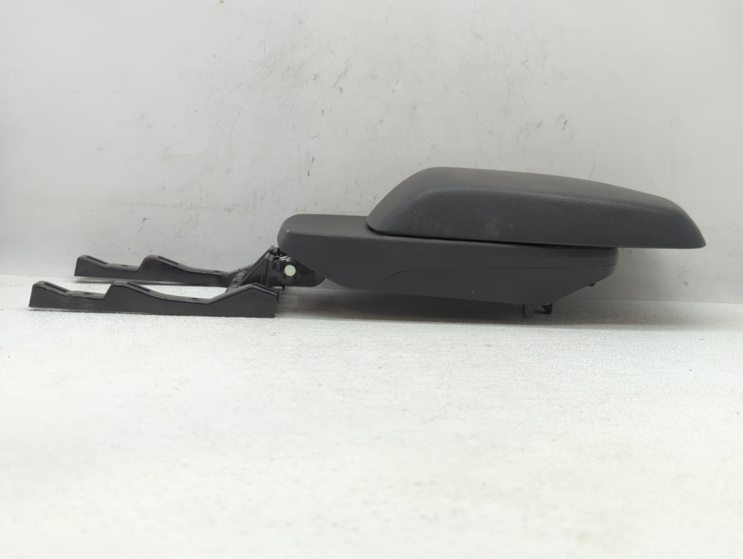 2014 Hyundai Elantra Gt Center Console Armrest Cover Lid - Oemusedautoparts1.com