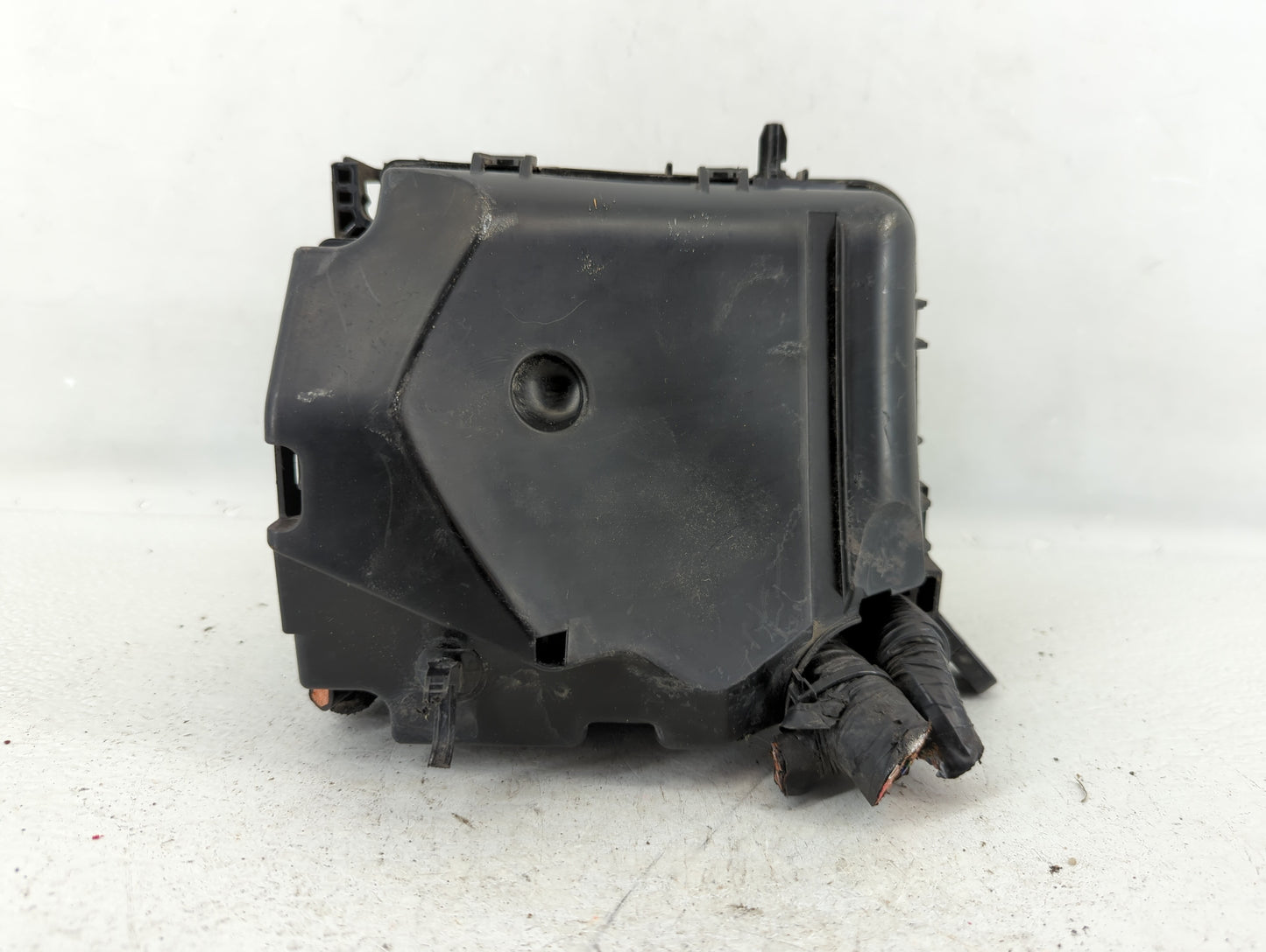 2014-2015 Hyundai Elantra Gt Fusebox Fuse Box Panel Relay Module P/N:91239A5325 Fits Fits 2014 2015 OEM Used Auto Parts - Oe