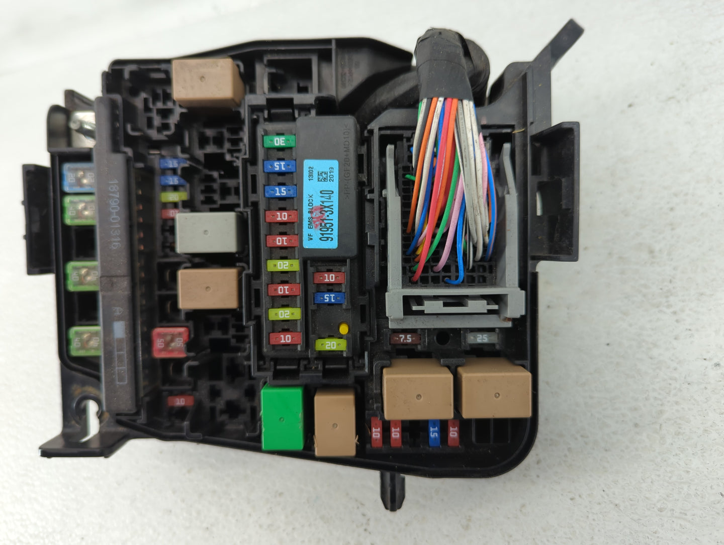 2014-2015 Hyundai Elantra Gt Fusebox Fuse Box Panel Relay Module P/N:91239A5243A 91950-A5712 Fits Fits 2014 2015 OEM Used Au