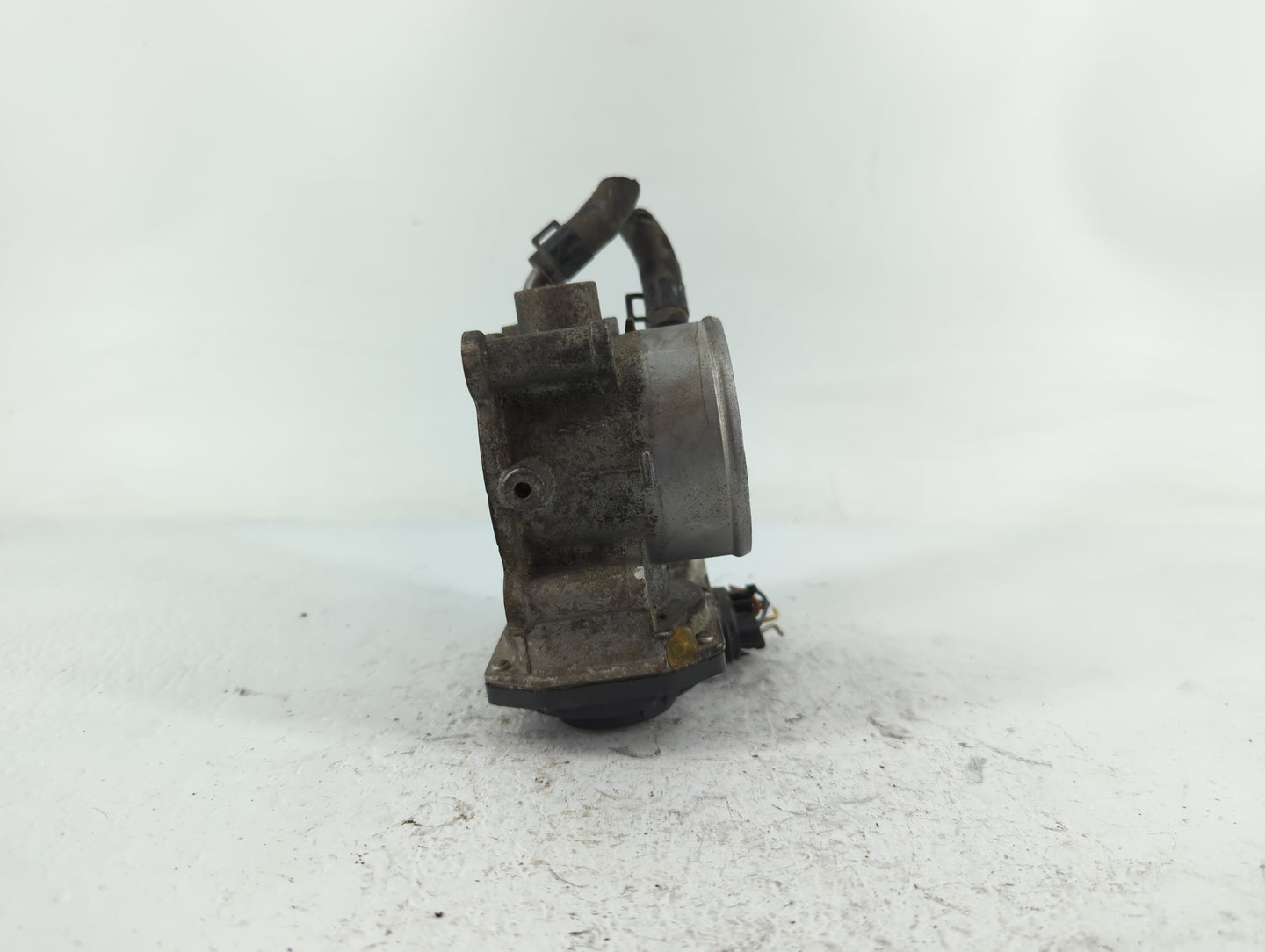 2014 Hyundai Elantra Gt Throttle Body P/N:35100-2E000 Fits Fits 2011 2012 2013 2015 2016 2017 2018 2019 2020 2021 OEM Used A