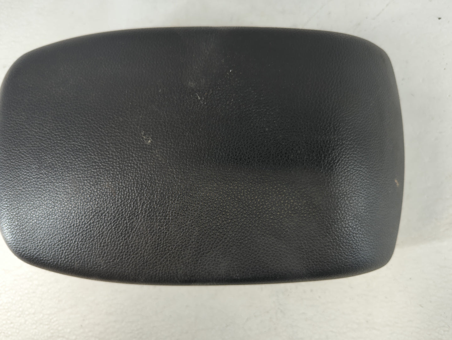 2013 Hyundai Elantra Gt Center Console Armrest Cover Lid Fits OEM Used Auto Parts - Oemusedautoparts1.com