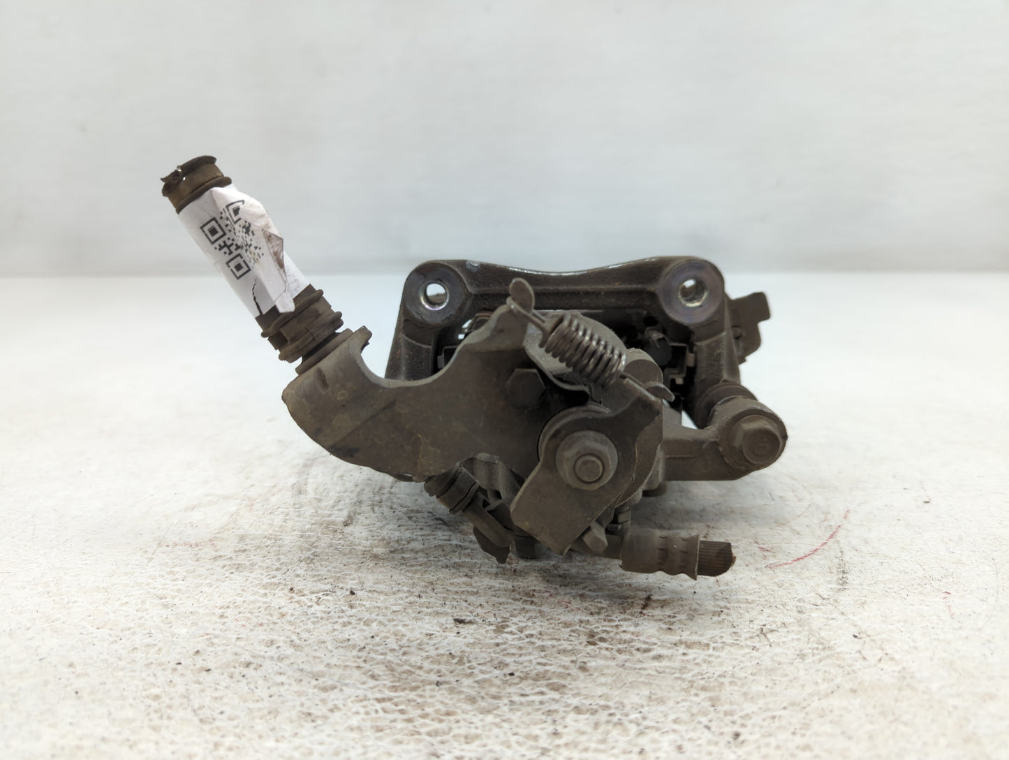 2013-2017 Hyundai Elantra Gt Front Passenger Right Brake Caliper - Oemusedautoparts1.com