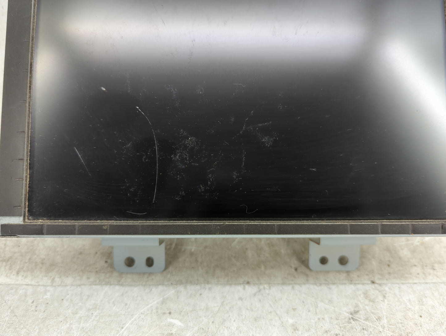 2014-2016 Hyundai Equus Information Display Screen - Oemusedautoparts1.com