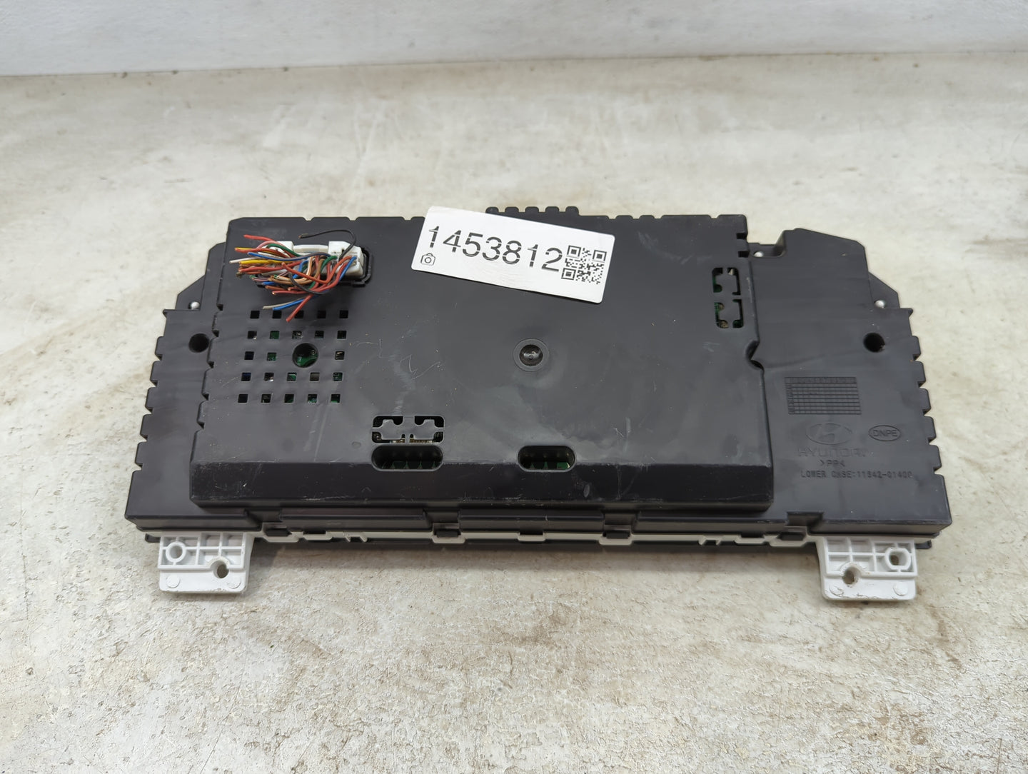 2015-2016 Hyundai Equus Instrument Cluster Speedometer Gauges P/N:94035-3N107 11002-758400H Miles: Fits Fits 2015 2016 OEM U