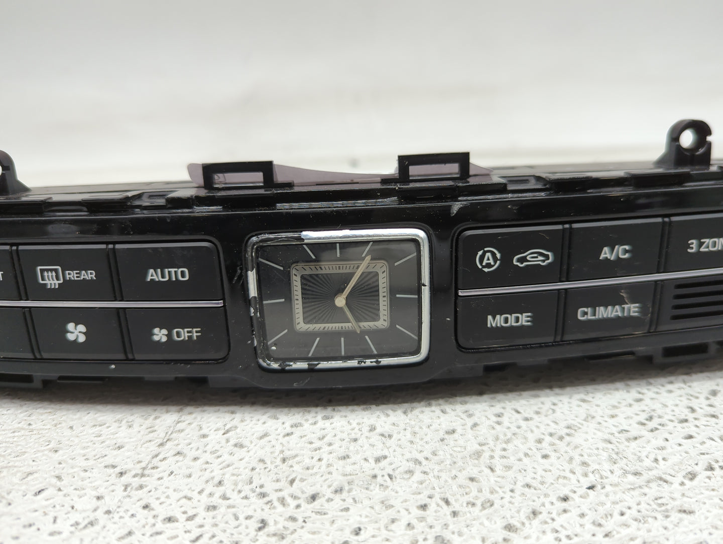 2014-2016 Hyundai Equus Climate Control Module Temperature AC/Heater Replacement P/N:97250-3N800 Fits Fits 2014 2015 2016 OE