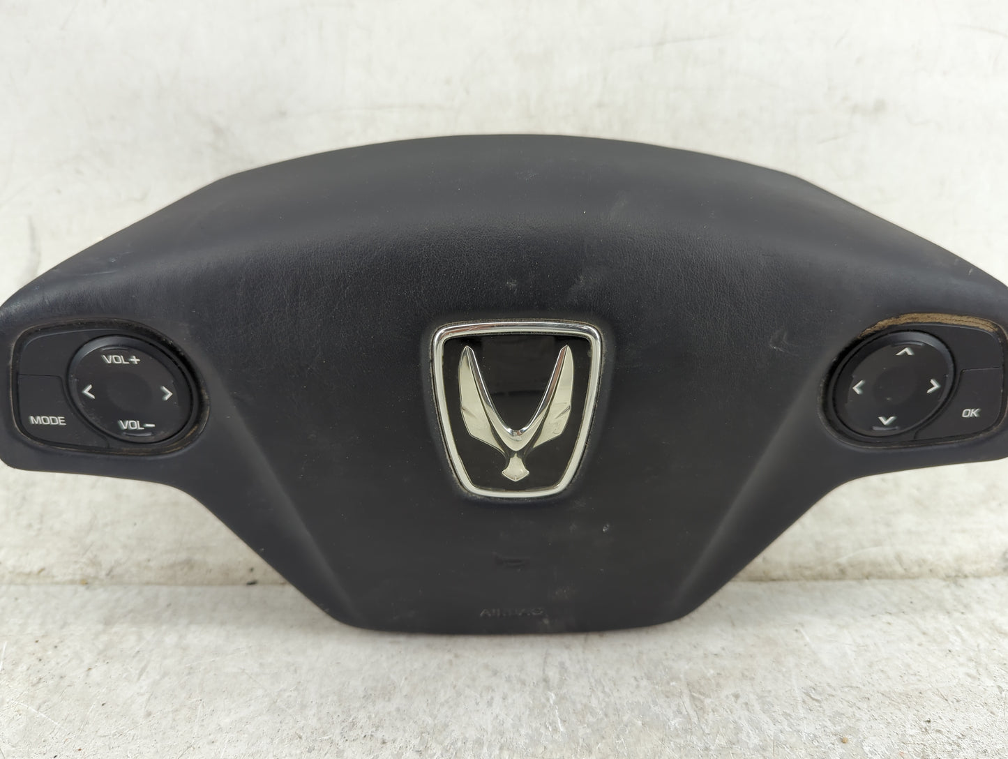 2014 Hyundai Equus Air Bag Driver Left Steering Wheel Mounted - Oemusedautoparts1.com