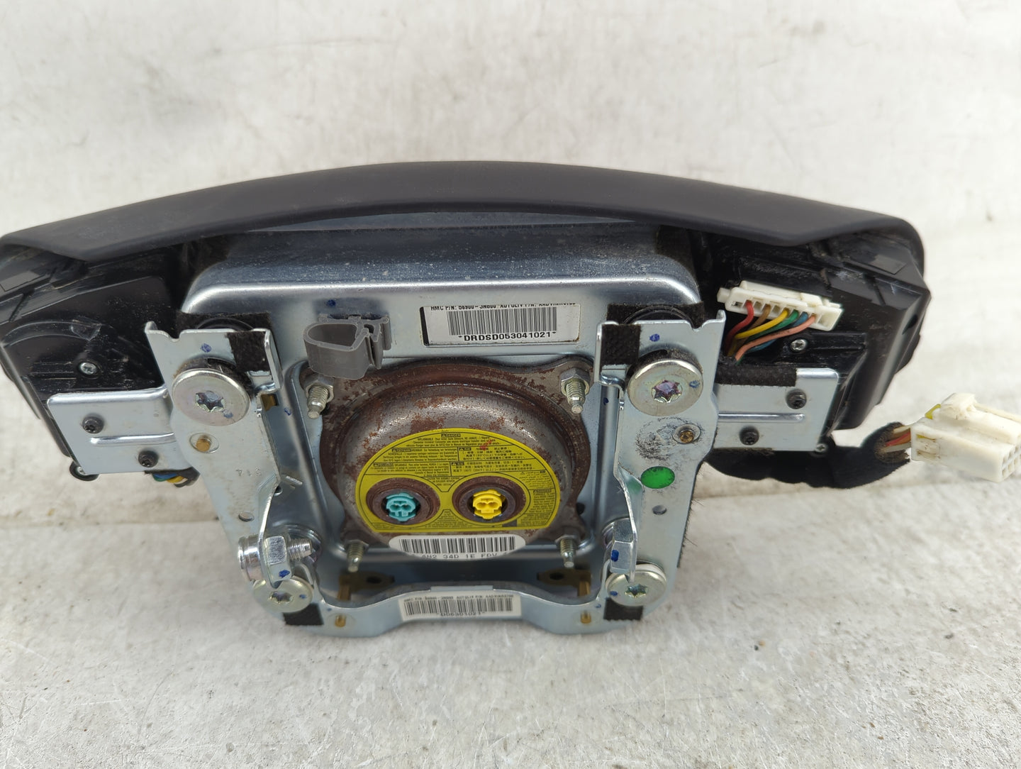 2014 Hyundai Equus Air Bag Driver Left Steering Wheel Mounted - Oemusedautoparts1.com