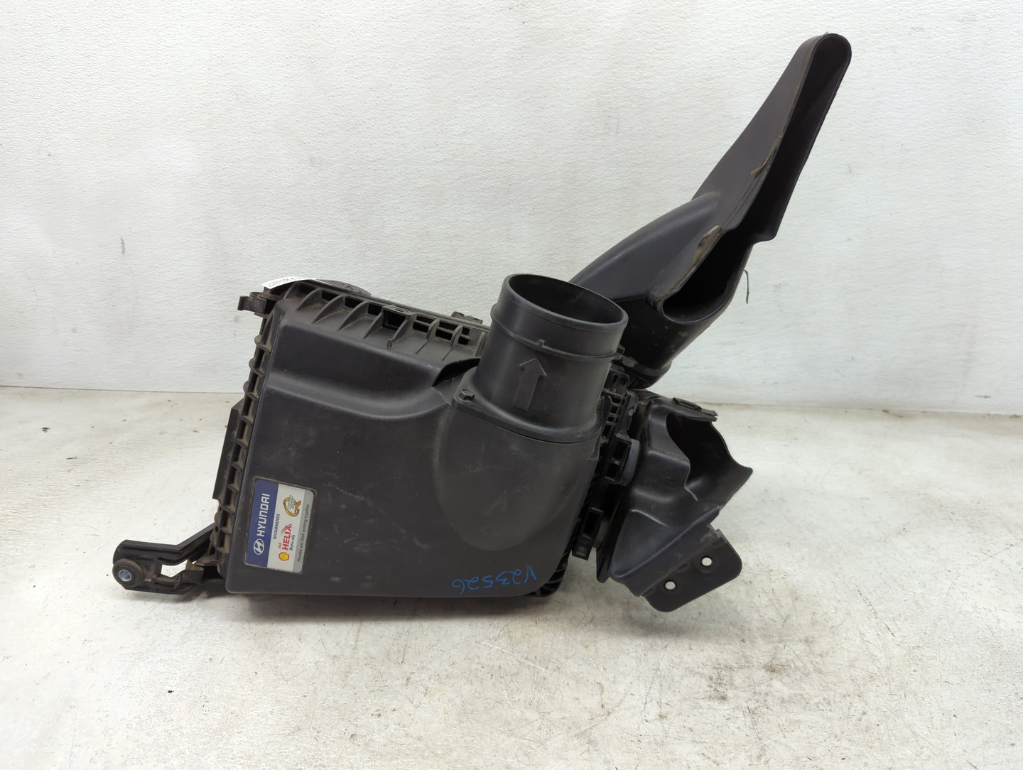 2014 Hyundai Equus Air Cleaner Intake-duct Hose Tube - Oemusedautoparts1.com