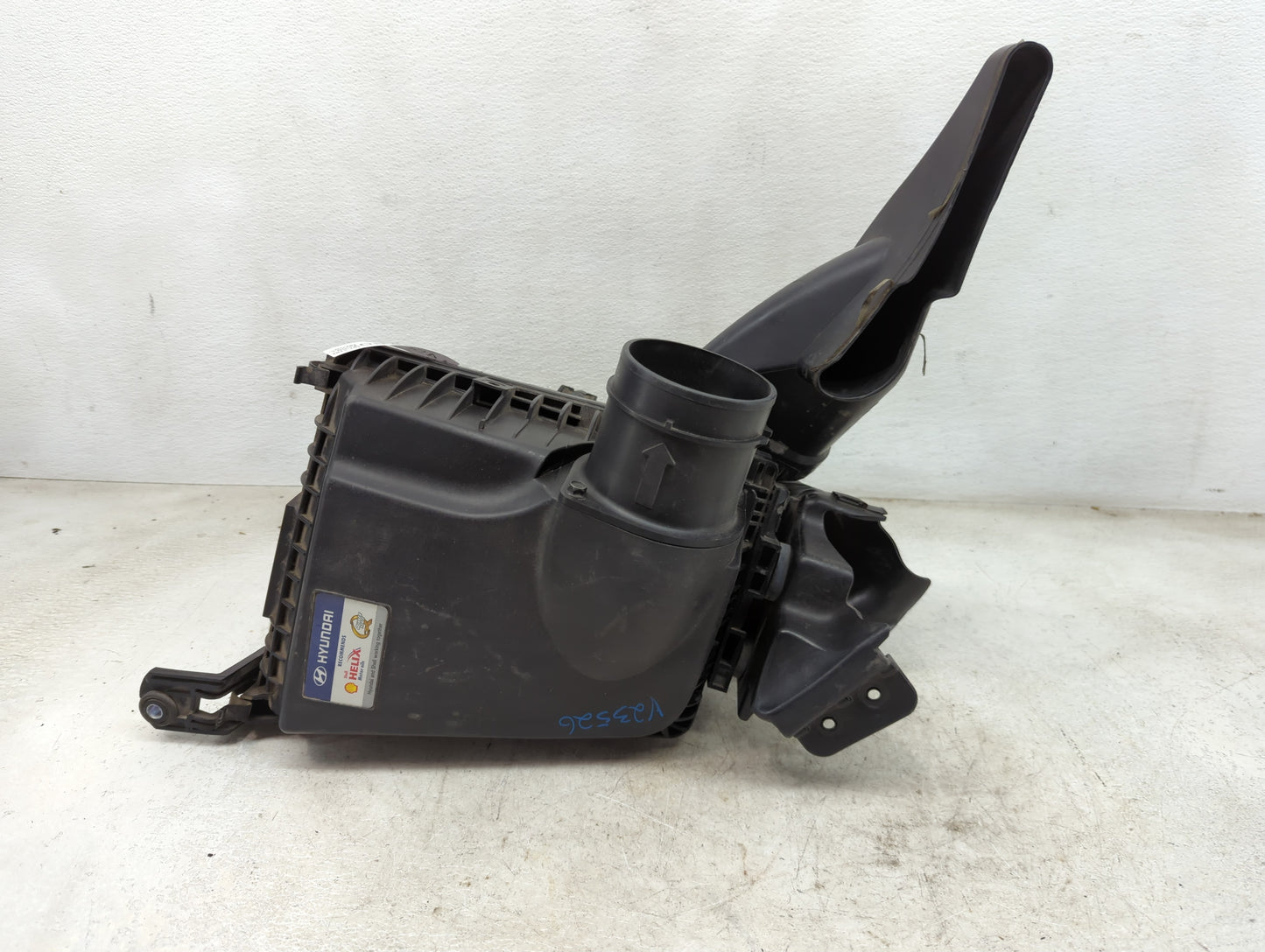 2014 Hyundai Equus Air Cleaner Intake-duct Hose Tube - Oemusedautoparts1.com