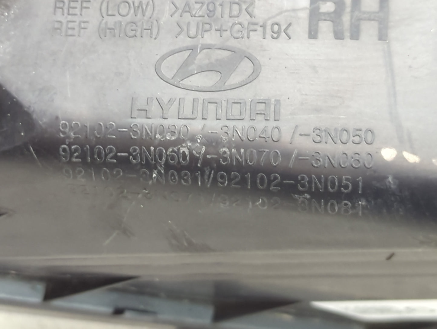 2014-2016 Hyundai Equus Passenger Right Oem Head Light Headlight Lamp - Oemusedautoparts1.com