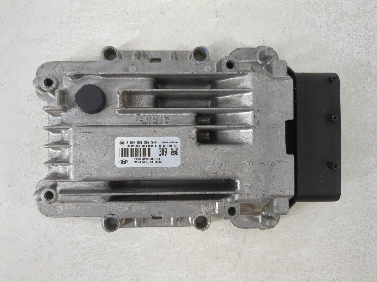 2013-2014 Hyundai Genesis Chassis Control Module Ccm Bcm Body Control - Oemusedautoparts1.com