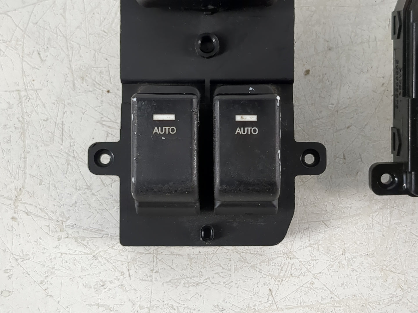 2013-2016 Hyundai Genesis Master Power Window Switch Replacement Driver Side Left P/N:202008378 Fits Fits 2013 2014 2015 201