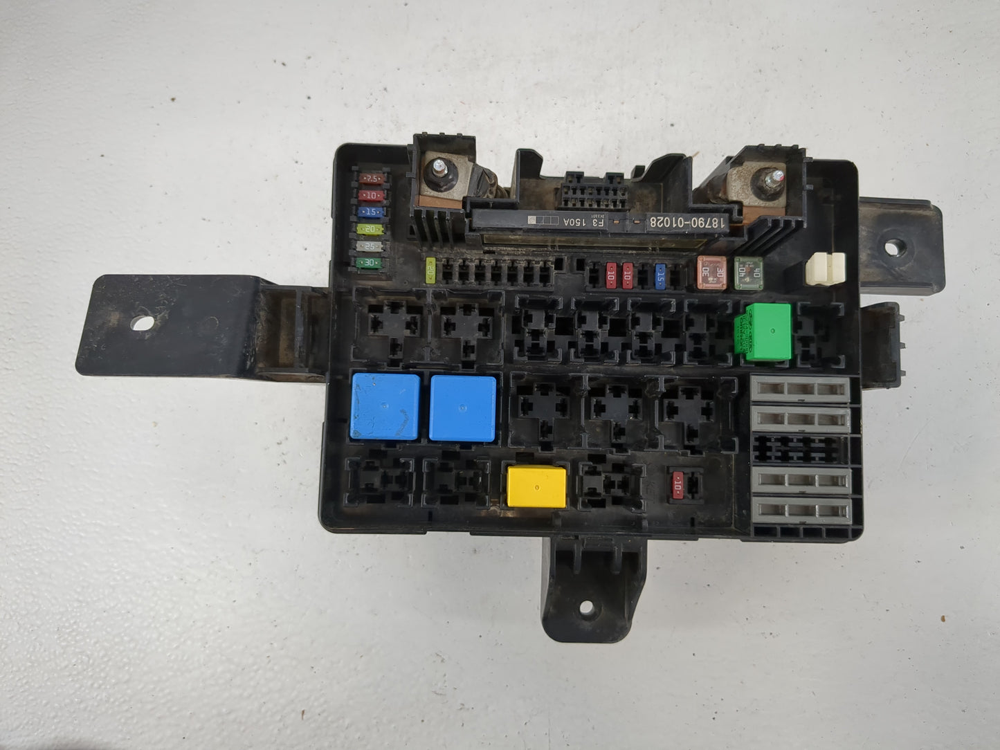 2013-2016 Hyundai Genesis Fusebox Fuse Box Panel Relay Module P/N:N91264-2M891 N91264-2M562 Fits Fits 2013 2014 2015 2016 OE