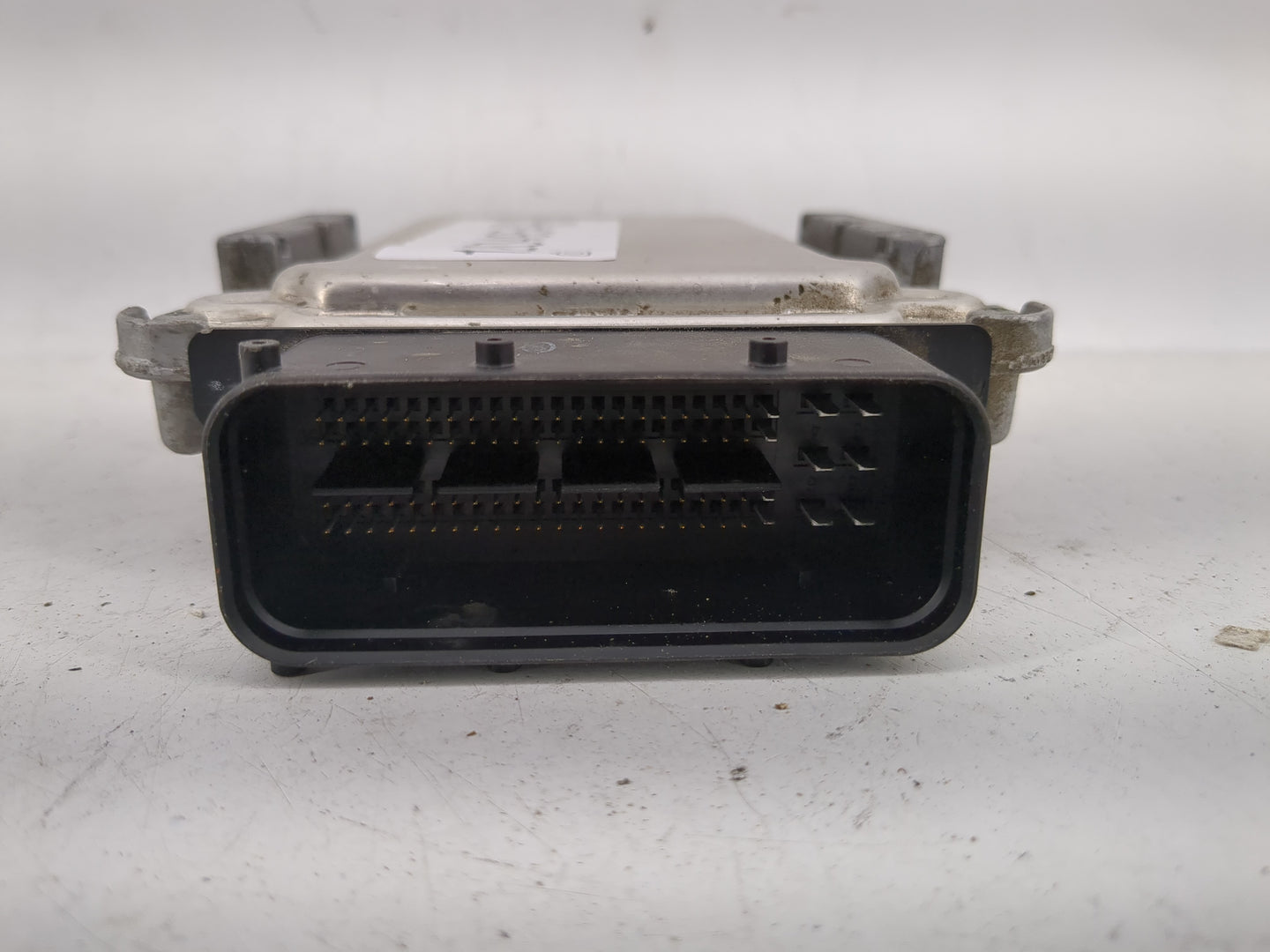 2013-2014 Hyundai Genesis Chassis Control Module Ccm Bcm Body Control - Oemusedautoparts1.com