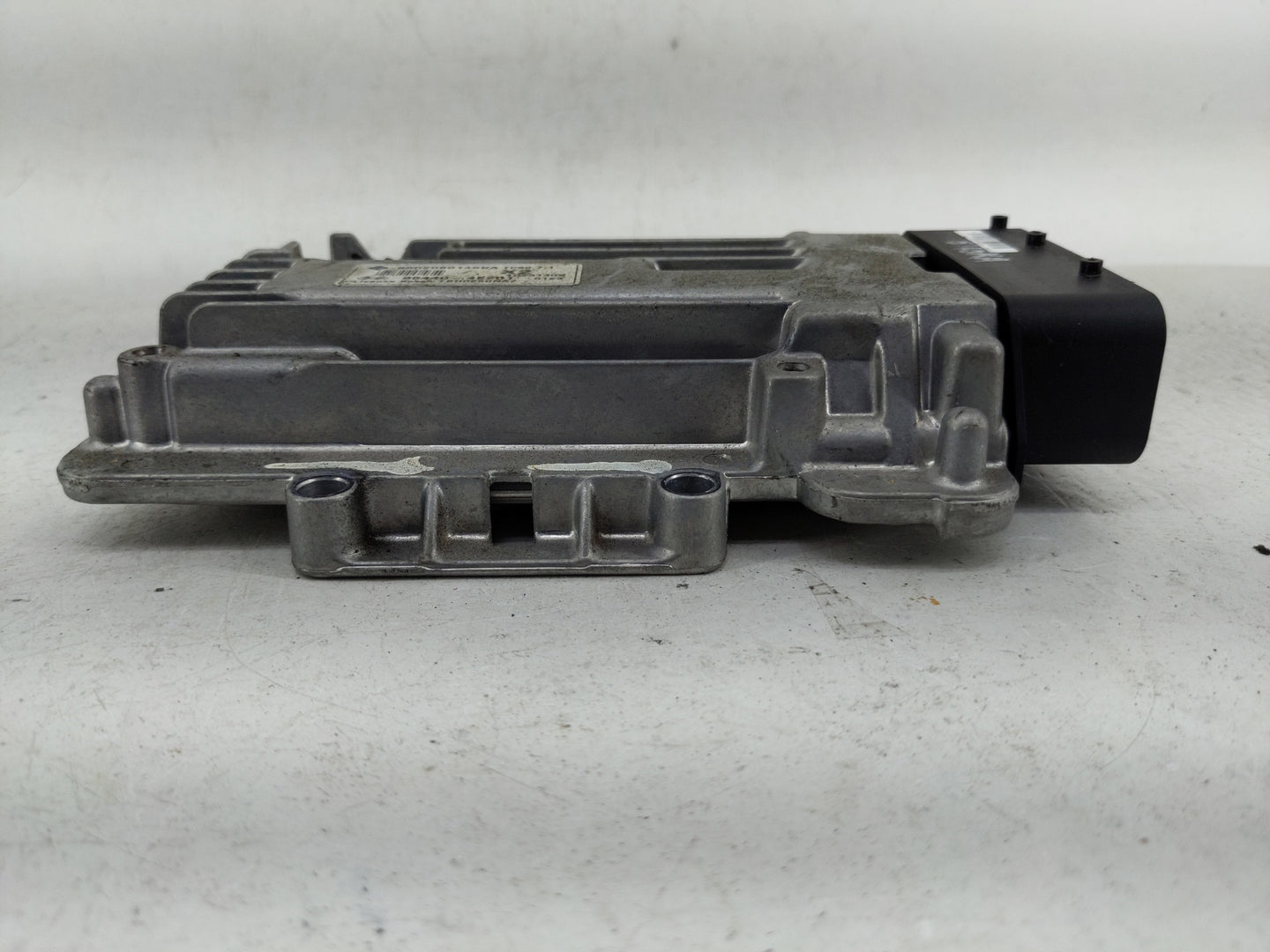 2012-2014 Hyundai Genesis Transmission Control Module Tcu Tcm - Oemusedautoparts1.com