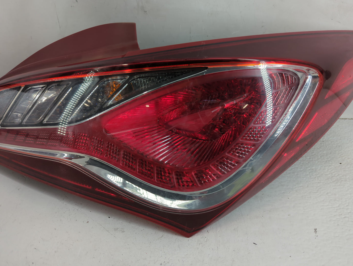 2013-2016 Hyundai Genesis Tail Light Assembly Passenger Right OEM Fits Fits 2013 2014 2015 2016 OEM Used Auto Parts - Oemuse