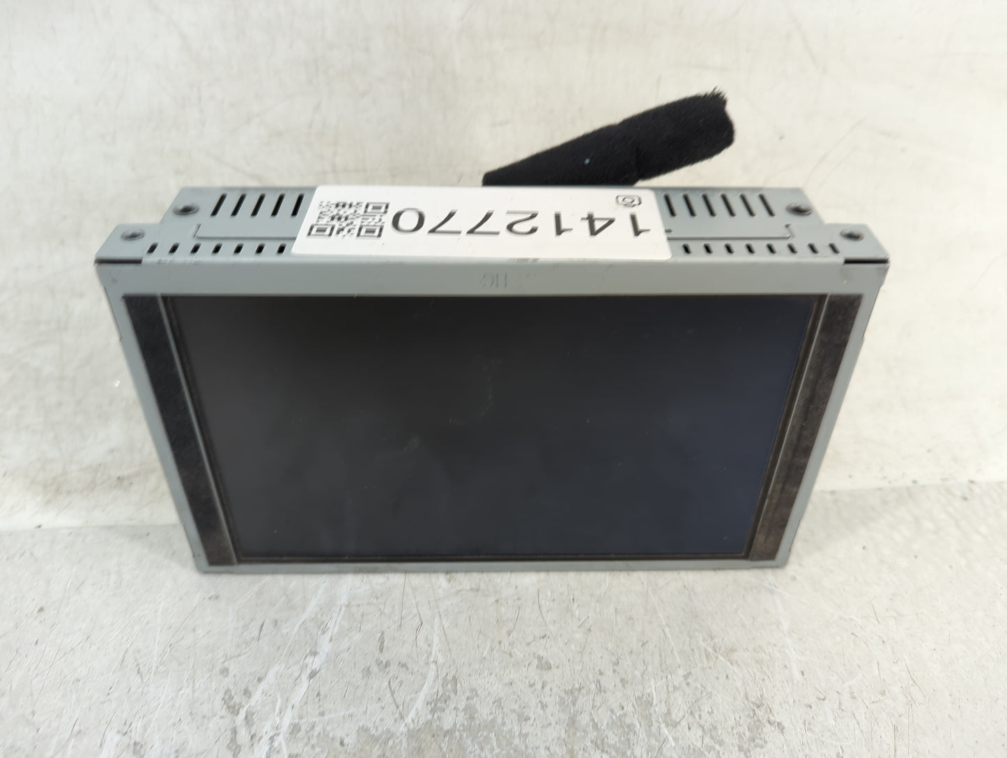 2014-2016 Hyundai Genesis Information Display Screen - Oemusedautoparts1.com