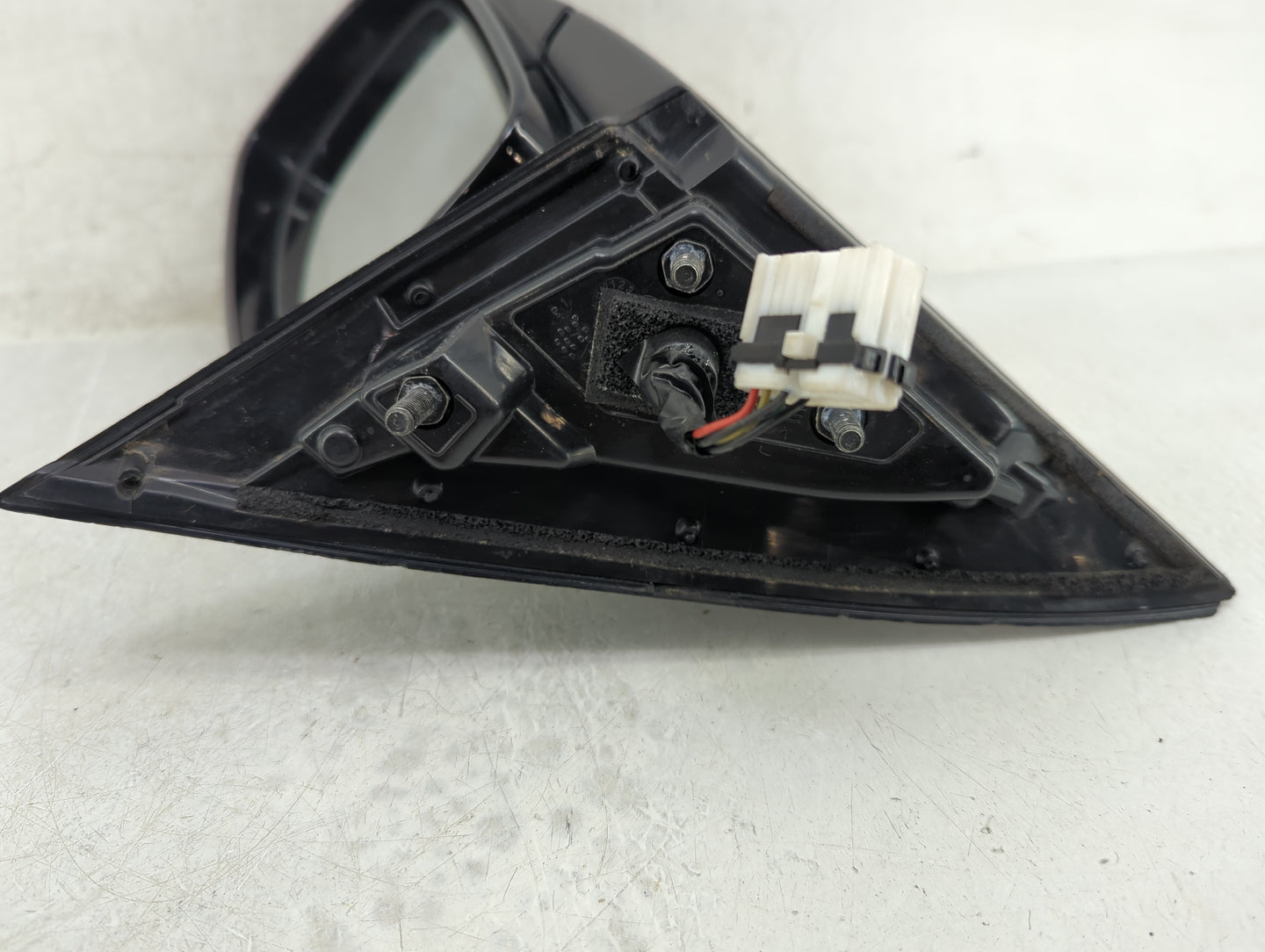 2009-2016 Hyundai Genesis Passenger Right Side View Manual Door Mirror - Oemusedautoparts1.com