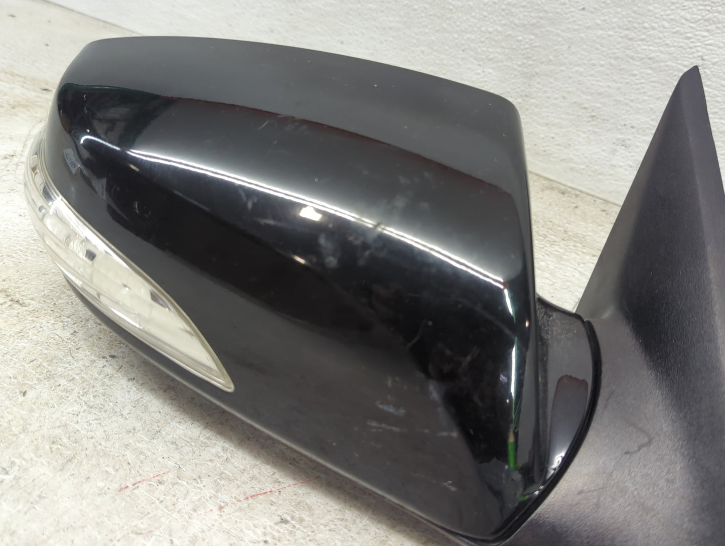 2009-2016 Hyundai Genesis Passenger Side View Mirror - Right Door Mirror OEM Used - Oemusedautoparts1.com
