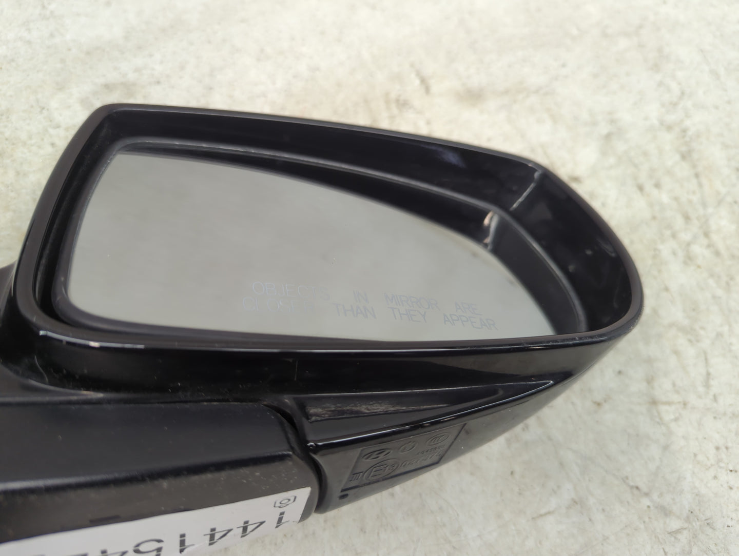 2009-2016 Hyundai Genesis Passenger Side View Mirror - Right Door Mirror OEM Used - Oemusedautoparts1.com