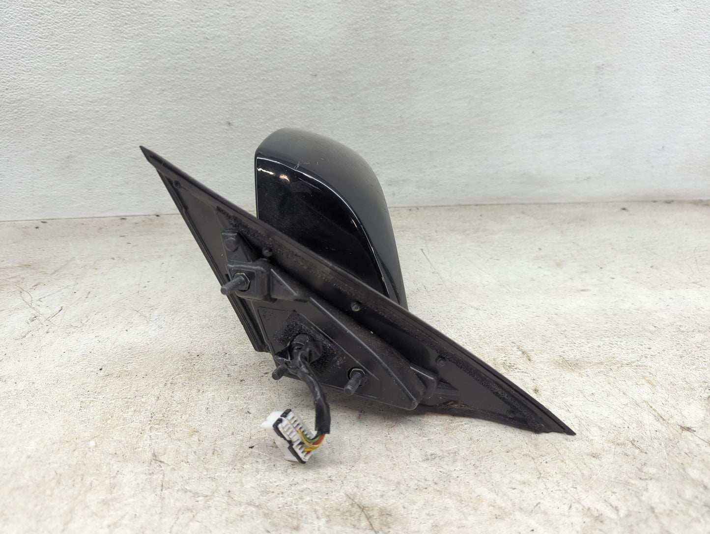 2009-2016 Hyundai Genesis Driver Side View Mirror - Left Door Mirror OEM Used - Oemusedautoparts1.com