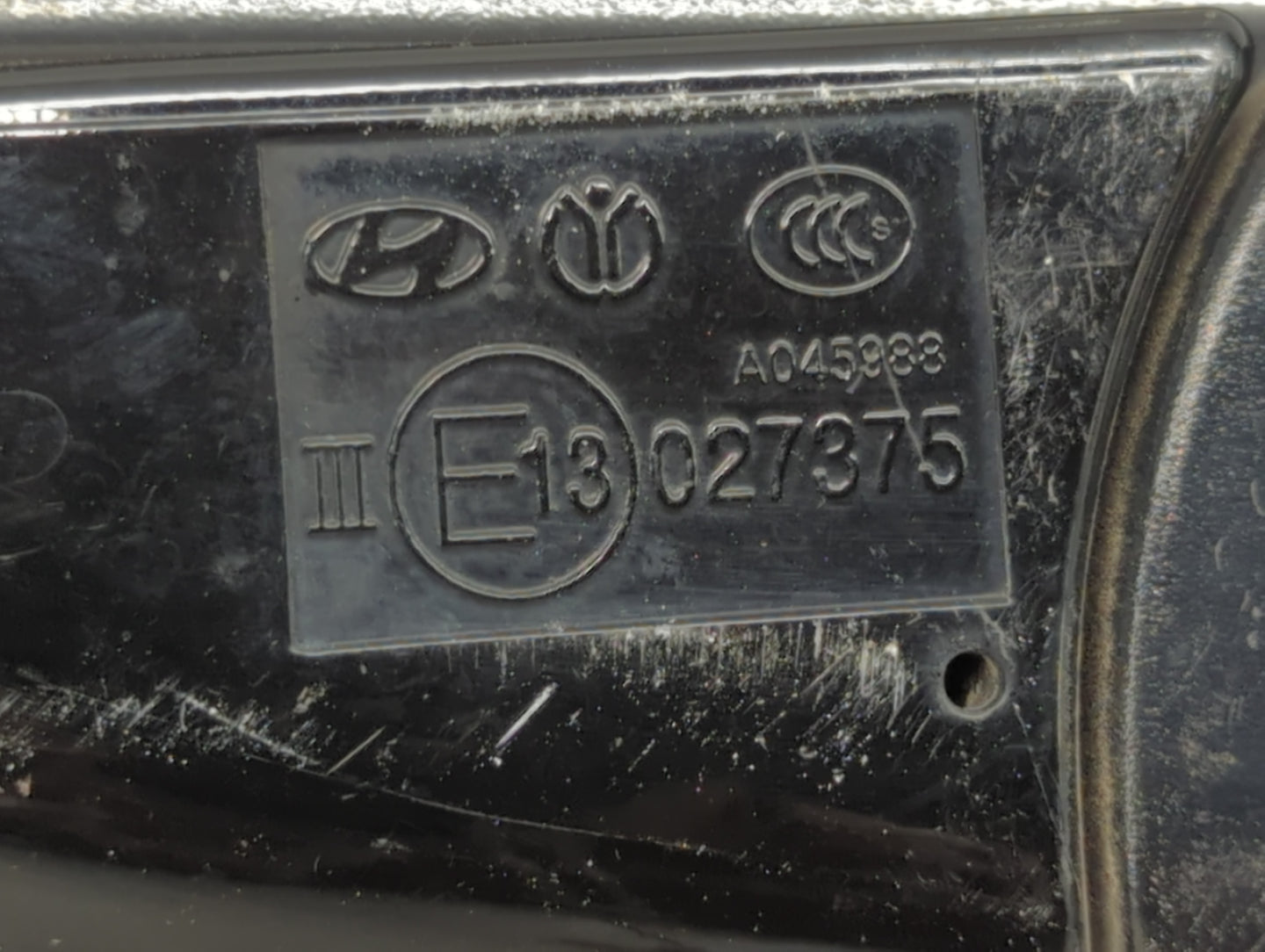 2009-2016 Hyundai Genesis Driver Side View Mirror - Left Door Mirror OEM Used - Oemusedautoparts1.com