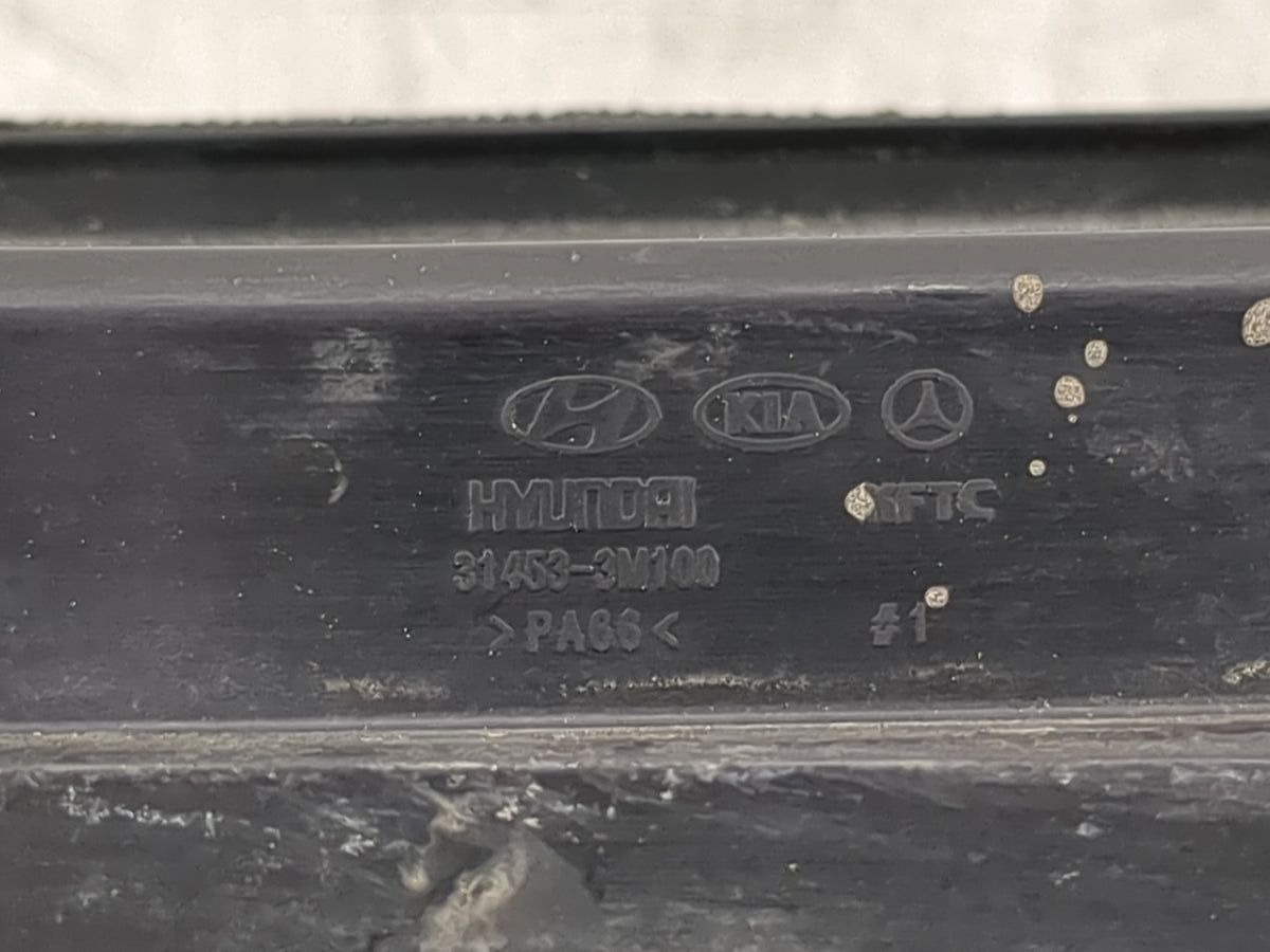 2014 Hyundai Genesis Fuel Vapor Charcoal Canister - Oemusedautoparts1.com