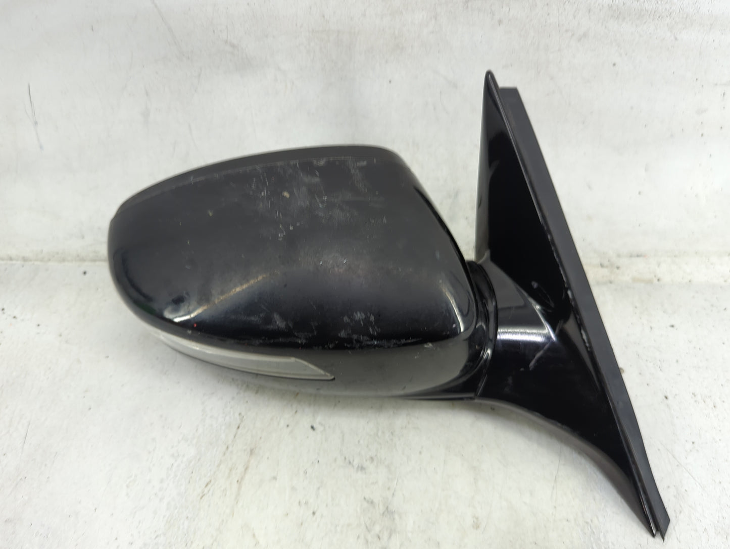 2014 Hyundai Genesis Passenger Side View Mirror - Right Door Mirror OEM Used - Oemusedautoparts1.com