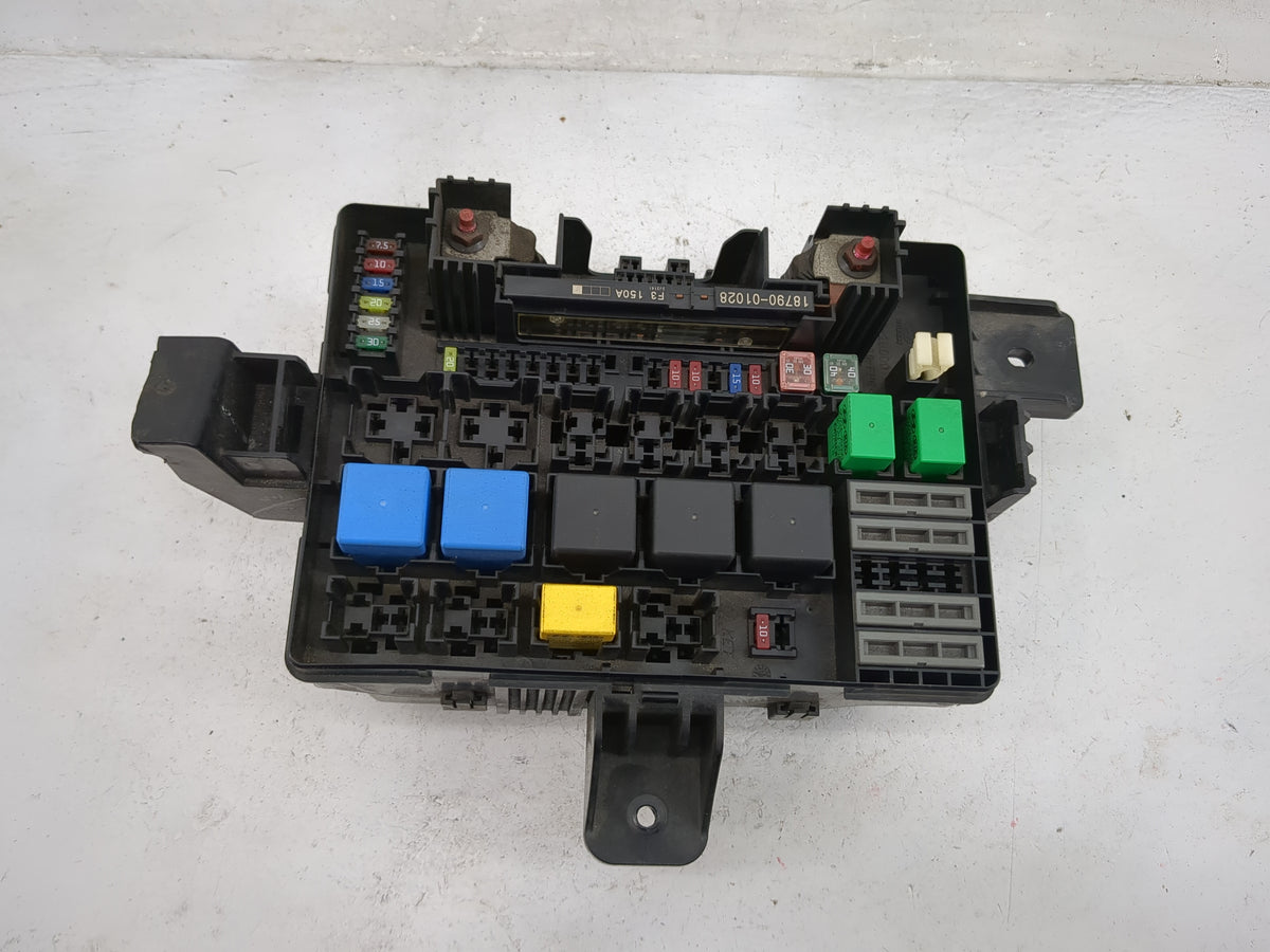 2013-2016 Hyundai Genesis Fusebox Fuse Box Panel Relay Module P/N:91950-2M230 18790-01028 Fits Fits 2013 2014 2015 2016 OEM 