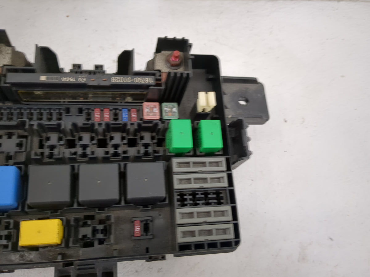 2013-2016 Hyundai Genesis Fusebox Fuse Box Panel Relay Module P/N:91950-2M230 18790-01028 Fits Fits 2013 2014 2015 2016 OEM 