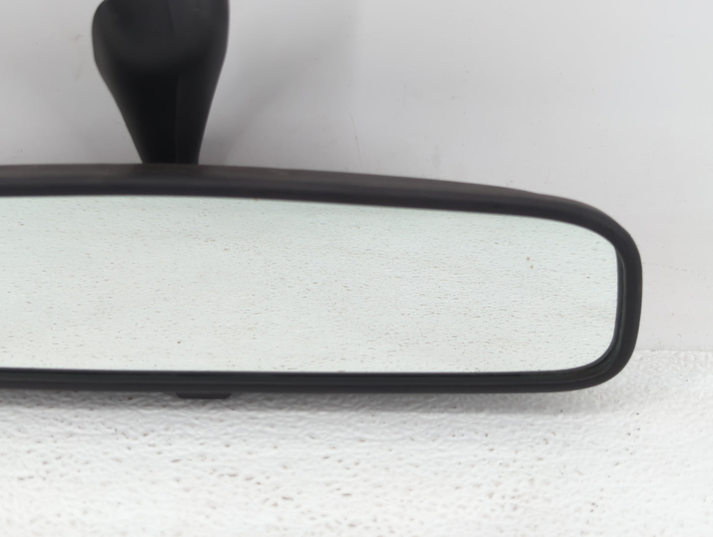 2009-2016 Hyundai Genesis Interior Rear View Mirror Replacement OEM P/N:E4022143 Fits OEM Used Auto Parts - Oemusedautoparts