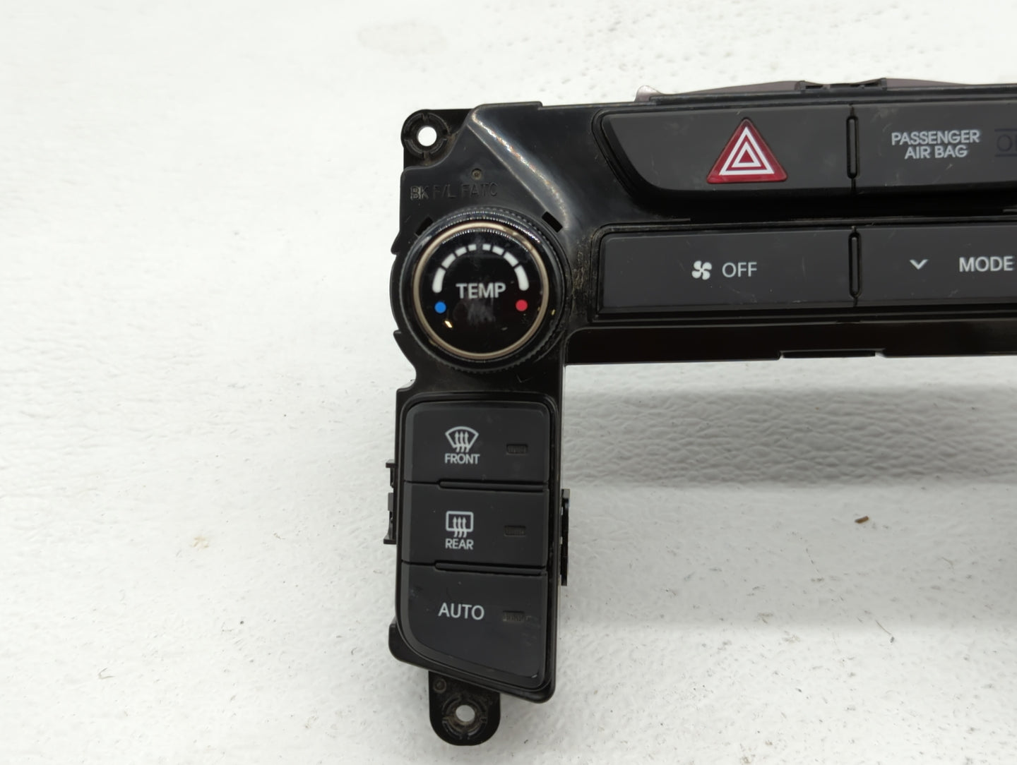 2013-2015 Hyundai Genesis Climate Control Module Temperature AC/Heater Replacement P/N:94300-2M850 97250-2MFJ1 Fits OEM Used
