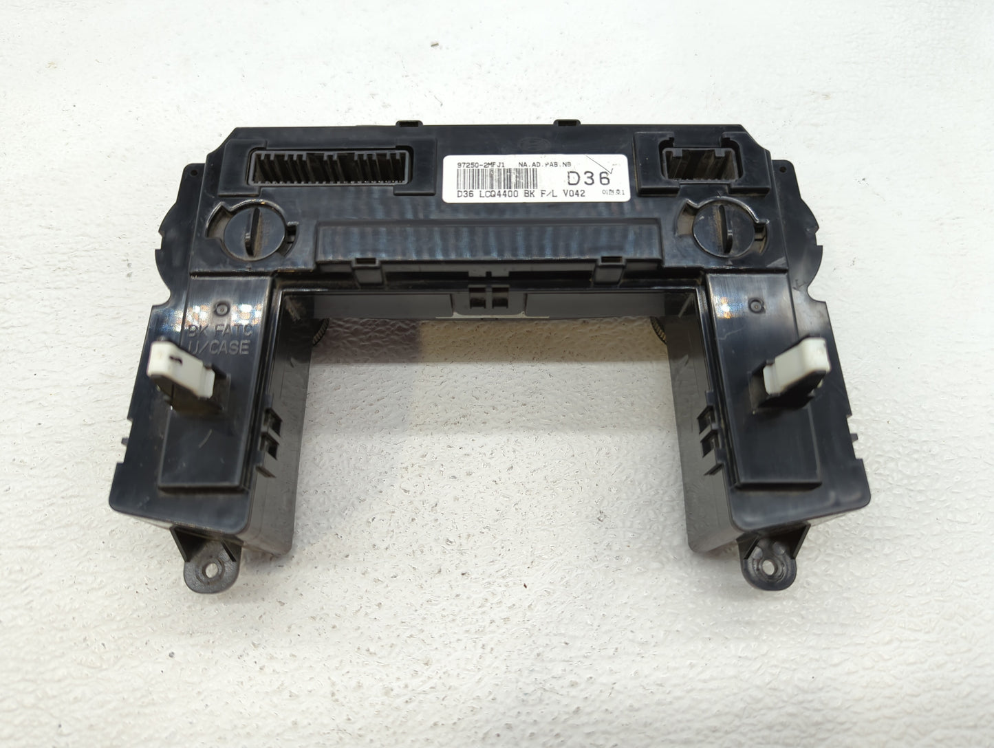 2013-2015 Hyundai Genesis Climate Control Module Temperature AC/Heater Replacement P/N:94300-2M850 97250-2MFJ1 Fits OEM Used