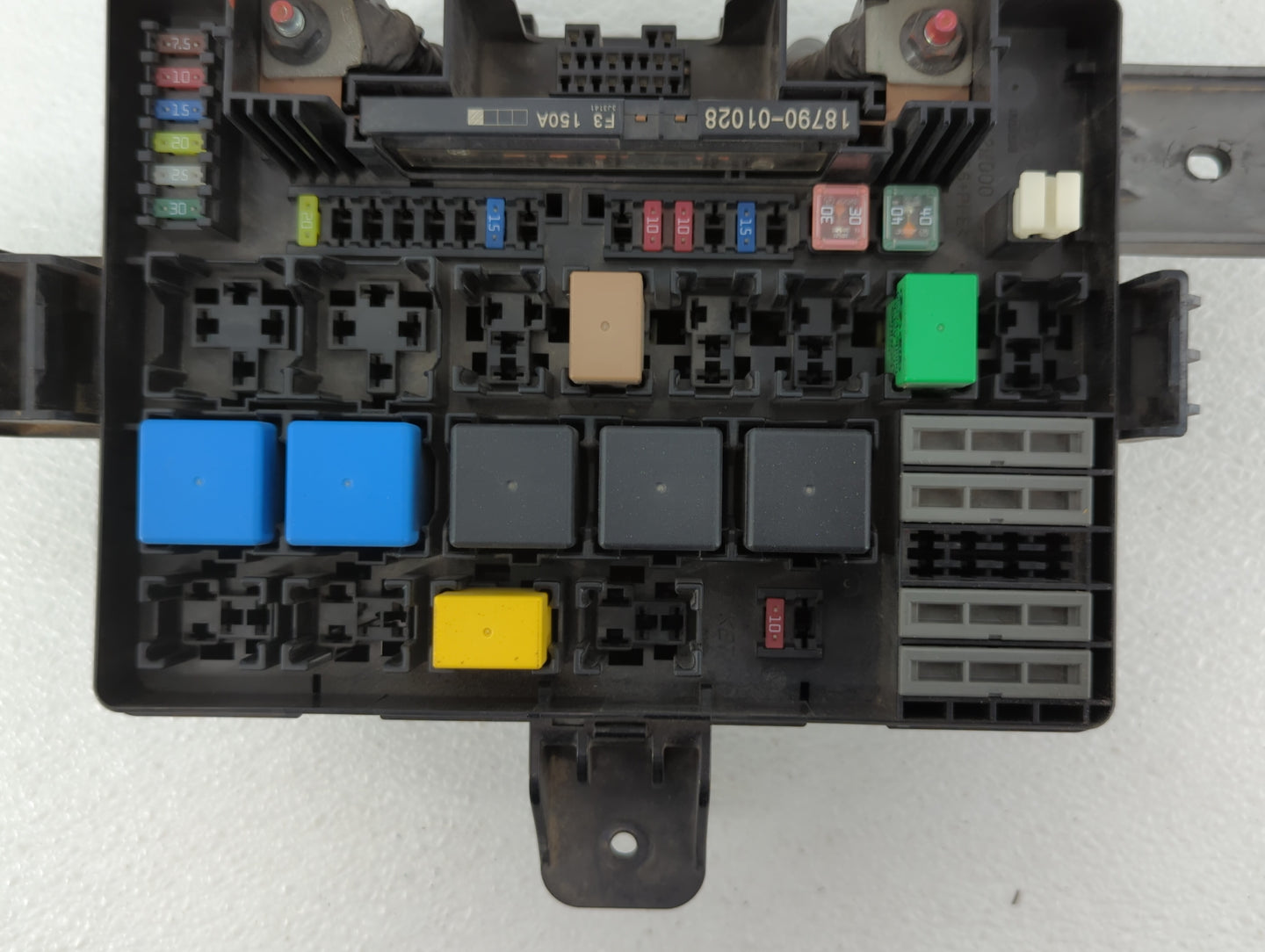 2013-2014 Hyundai Genesis Fusebox Fuse Box Panel Relay Module P/N:91264 2M98 Fits Fits 2013 2014 OEM Used Auto Parts - Oemus