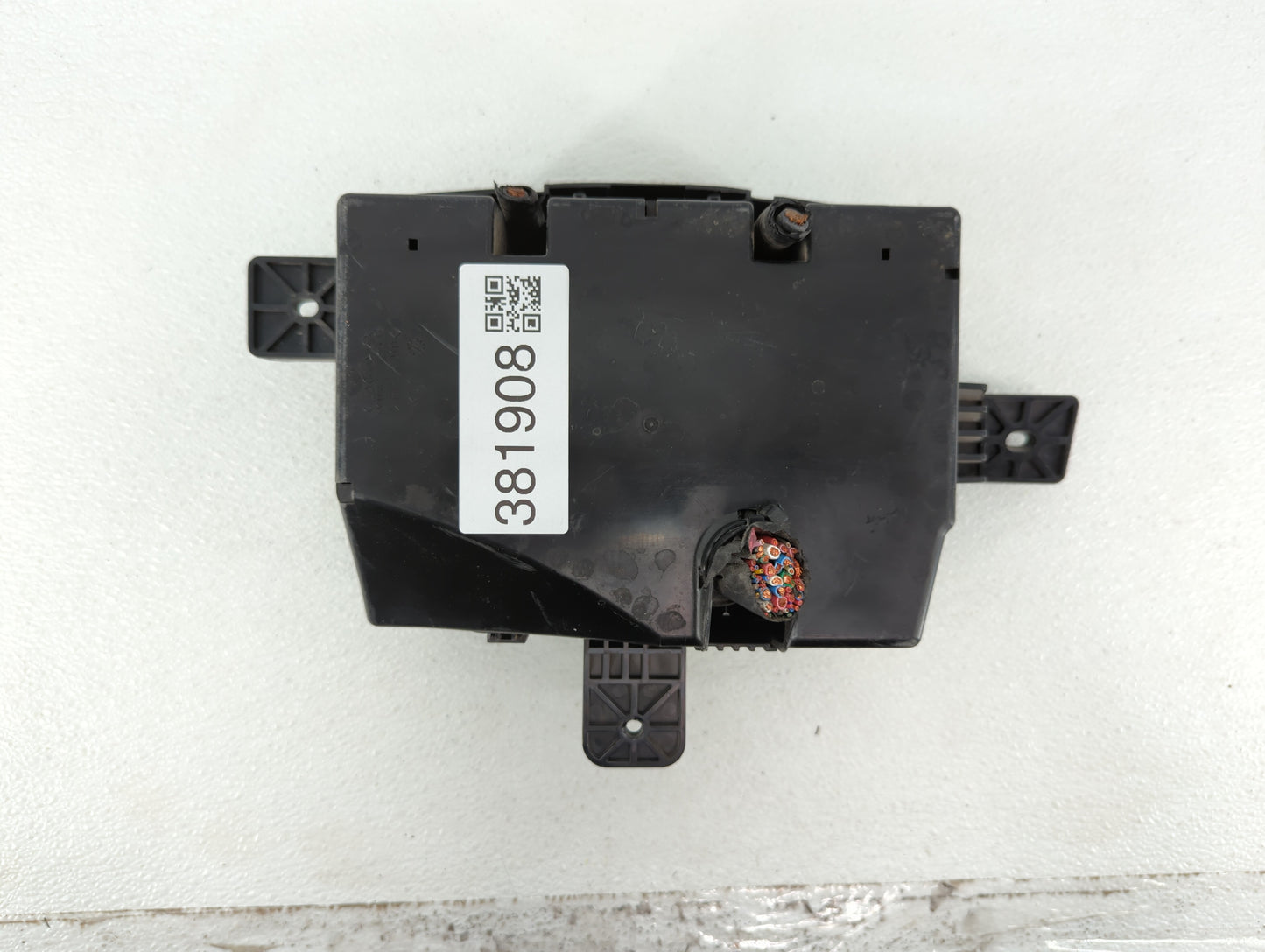 2013-2014 Hyundai Genesis Fusebox Fuse Box Panel Relay Module P/N:91264 2M98 Fits Fits 2013 2014 OEM Used Auto Parts - Oemus