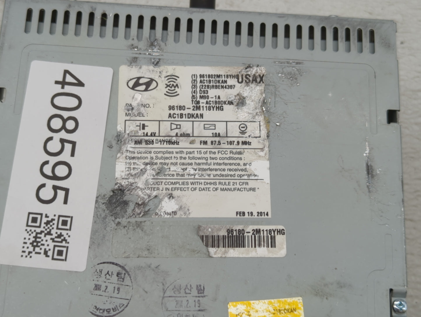 2014-2015 Hyundai Genesis Am Fm Cd Player Radio Receiver - Oemusedautoparts1.com