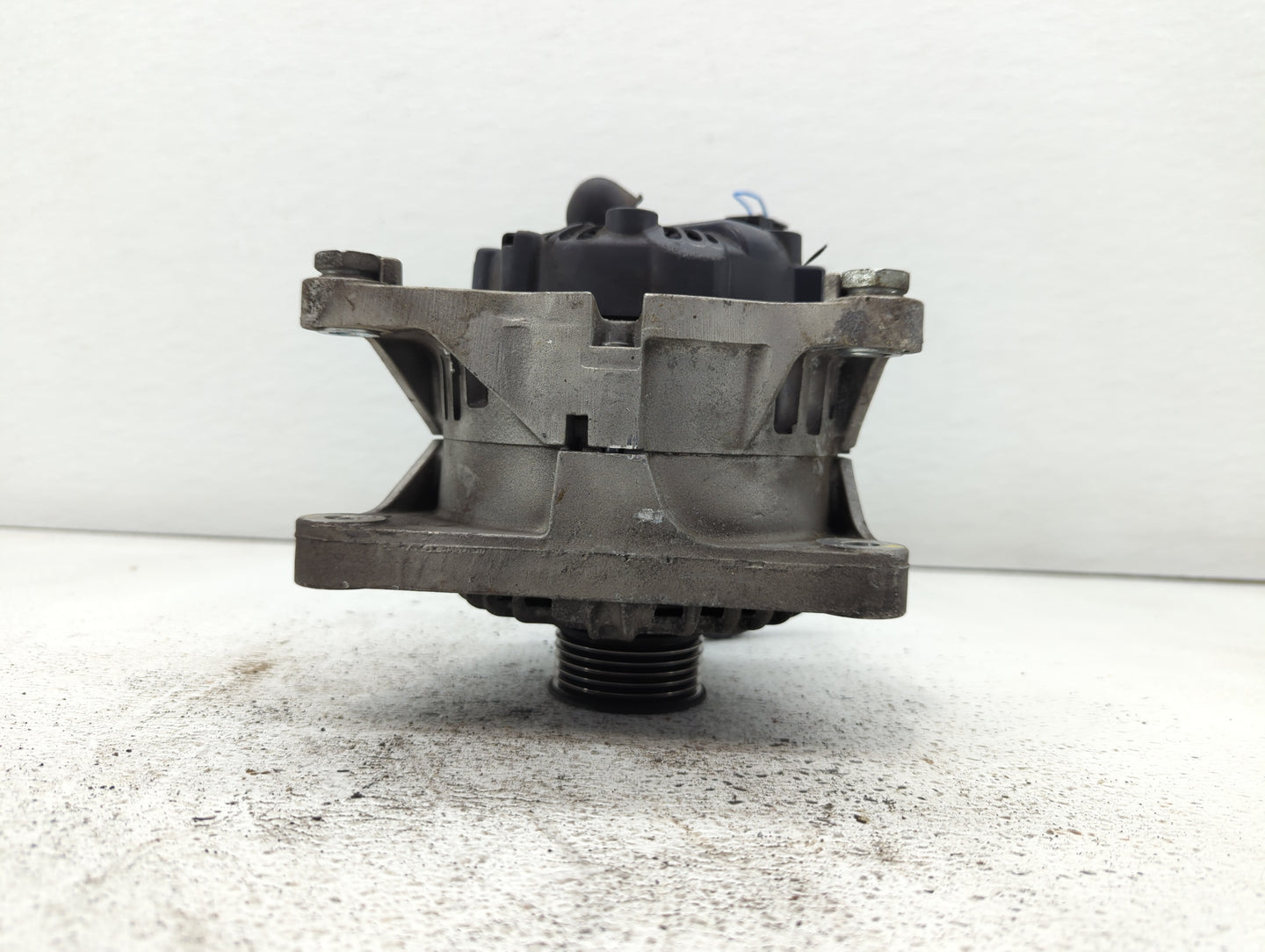 2013-2014 Hyundai Genesis Alternator Replacement Generator Charging Assembly Engine OEM P/N:37301-2C120 Fits Fits 2013 2014 