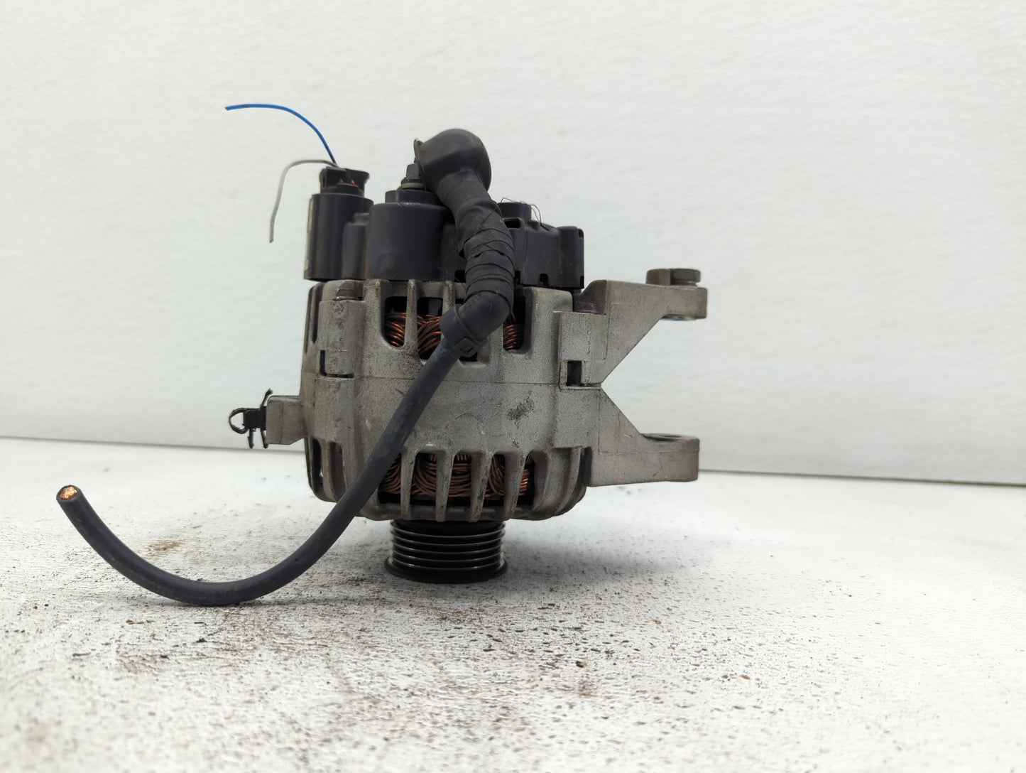2013-2014 Hyundai Genesis Alternator Replacement Generator Charging Assembly Engine OEM P/N:37301-2C120 Fits Fits 2013 2014 