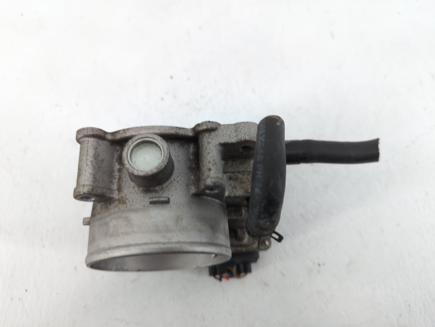 2012-2014 Hyundai Genesis Throttle Body P/N:35100-36BA0 35100-3CBA0 Fits Fits 2012 2013 2014 OEM Used Auto Parts - Oemusedau