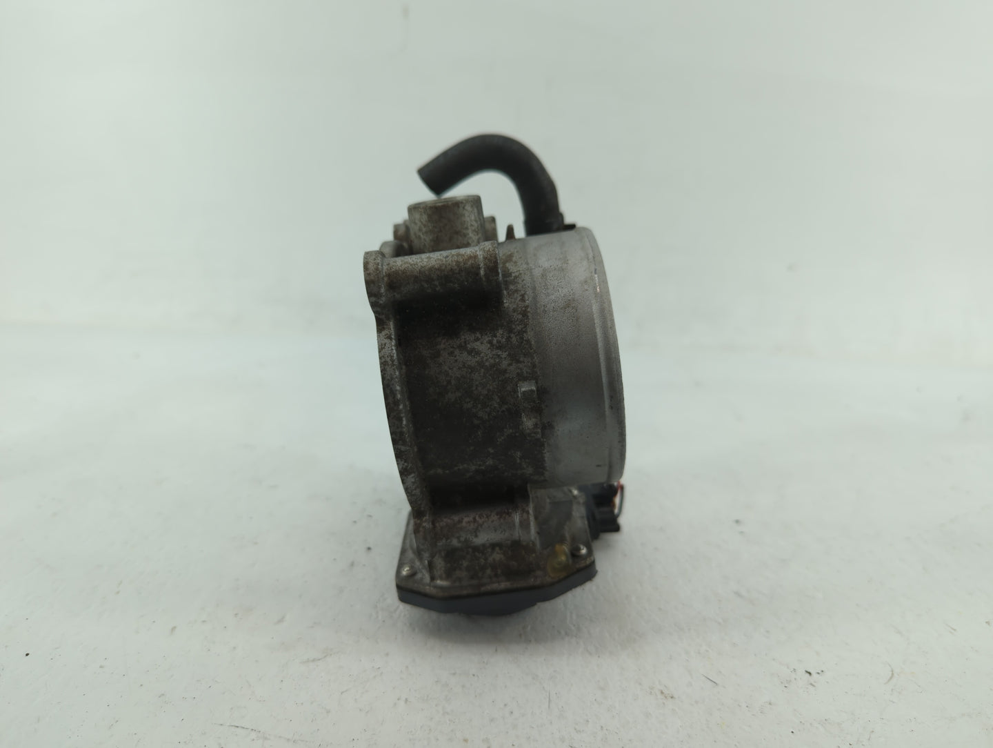 2012-2014 Hyundai Genesis Throttle Body P/N:35100-36BA0 35100-3CBA0 Fits Fits 2012 2013 2014 OEM Used Auto Parts - Oemusedau