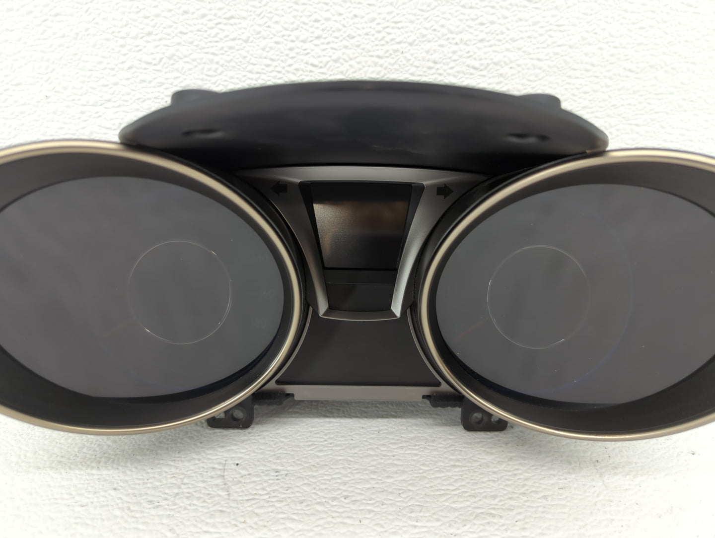2014-2016 Hyundai Genesis Instrument Cluster Speedometer Gauges P/N:94031-2M360 Fits Fits 2014 2015 2016 OEM Used Auto Parts