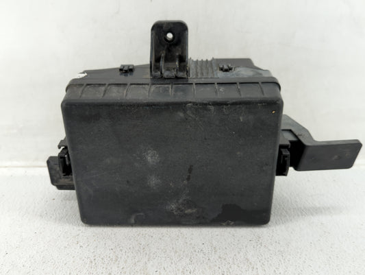 2013-2014 Hyundai Genesis Fusebox Fuse Box Panel Relay Module P/N:91264-2M982 Fits Fits 2013 2014 OEM Used Auto Parts - Oemu