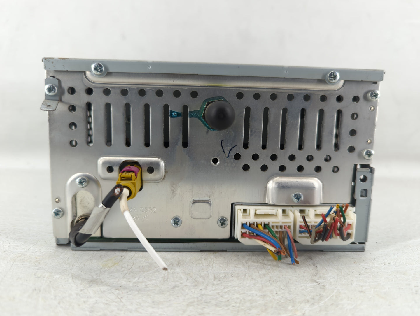 2014-2015 Hyundai Genesis Radio AM FM Cd Player Receiver Replacement P/N:96180-2M118YHG Fits Fits 2014 2015 OEM Used Auto Pa